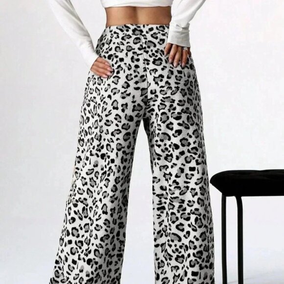 Grey Casual Women's Fleece Leopard Print Lace-Up Loose Pants - Picture 2 of 6